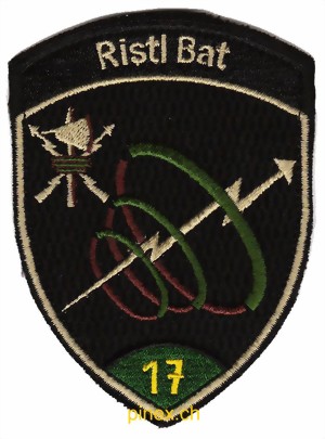 Image de Ristl Bat 17 grün mit Klett Militärbadge