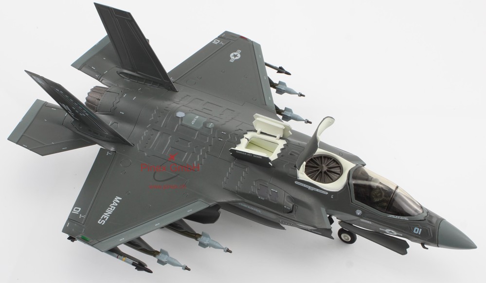 Immagine di F-35B Lightning 170053 VMFA-214 Black Sheep. Hobby Master Modell im Massstab 1:72, HA4619b. VORBESTELLUNG. LIEFERUNG AUGUST