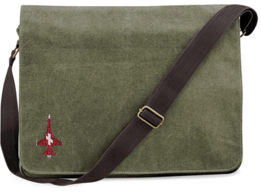 Bild von Canvas Vintage Military style Tasche mit einem gestickten Abzeichen